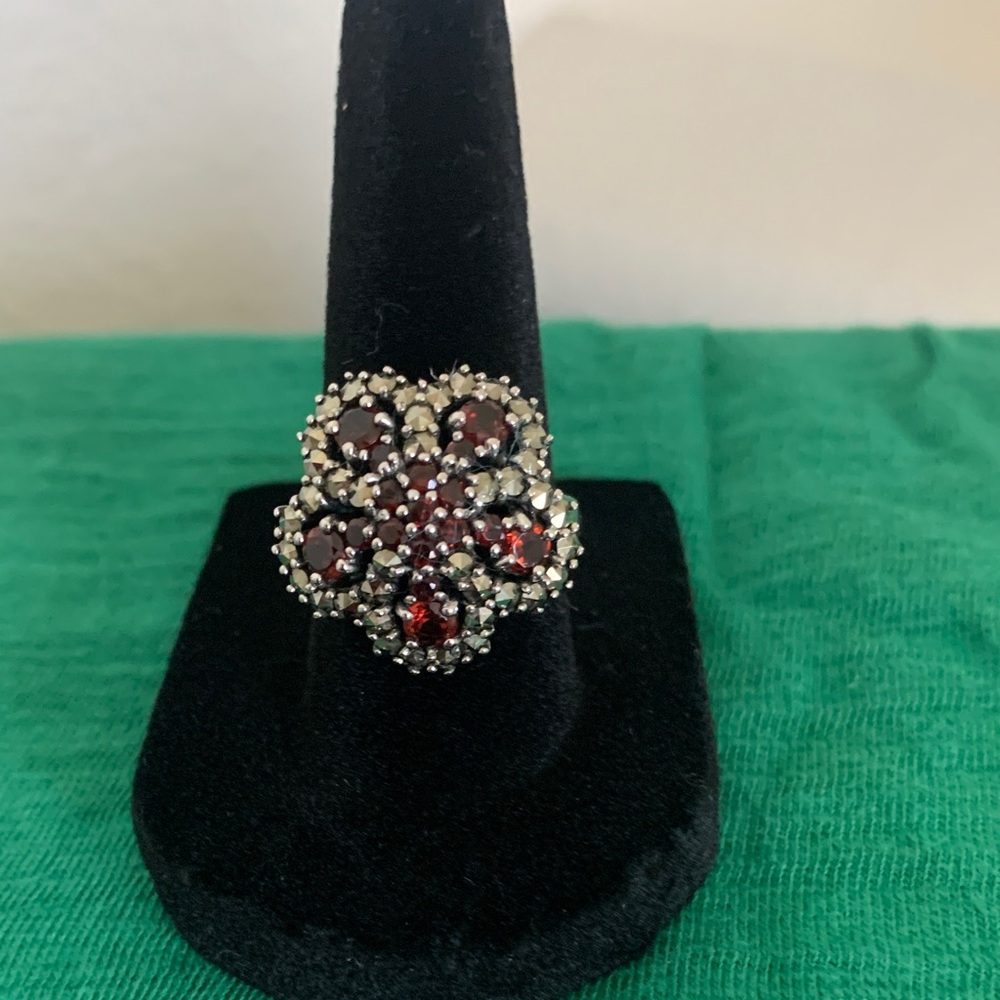 Elegant 925 Silver and Red Gemstone Dress / Cocktail Ring.